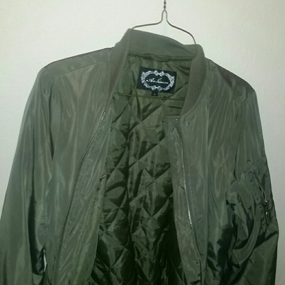 Green bomber jacket - Picture 5 of 5